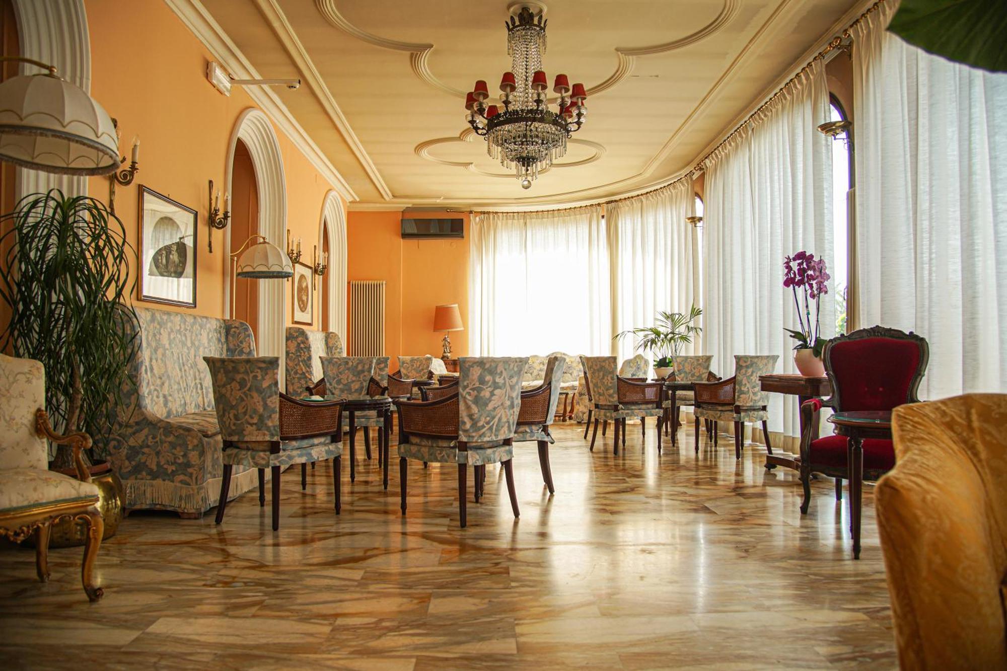 Grand Hotel De Londres Sanremo Esterno foto